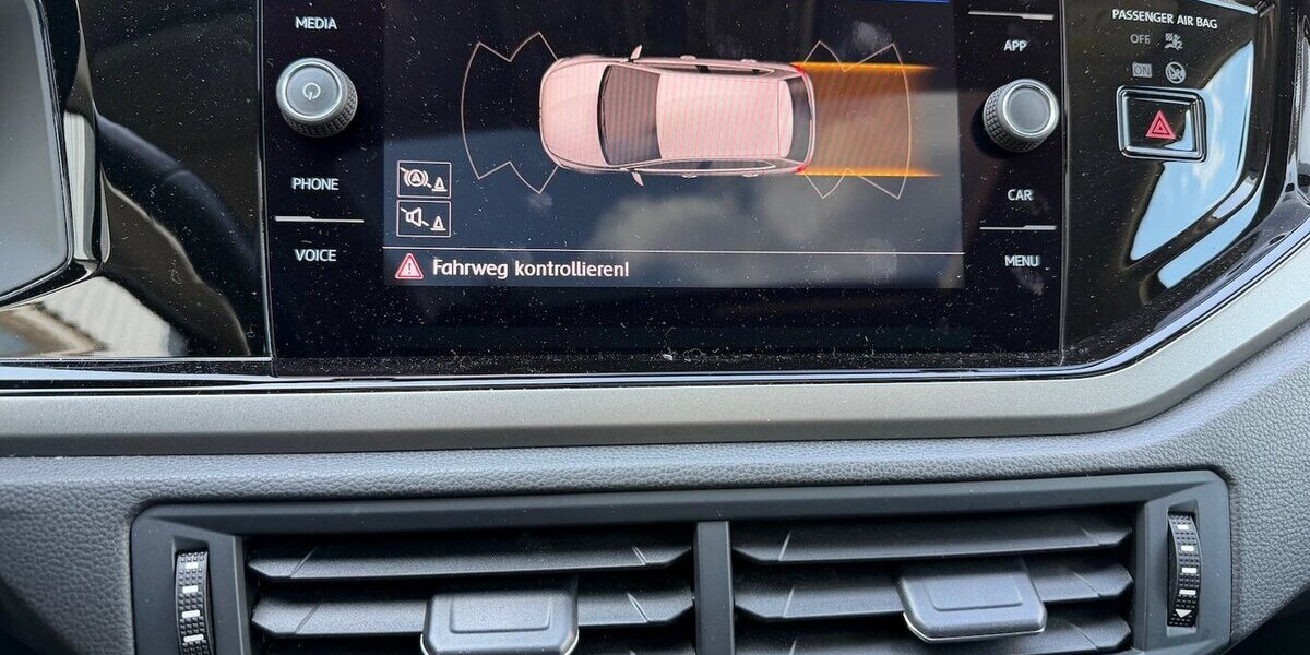 VW Polo 1.0 TSI Comfortline/LED/Panorama/SportSelectF 85.014 km 12.499 &euro; Frankfurt 60386
