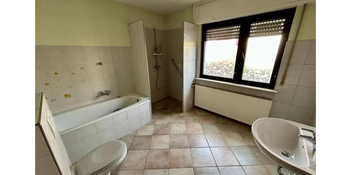 Einfamilienhaus Hanau Groß-Steinheim - 9 Zimmer, 200 m&sup2;, 499.000&euro; | Angebot:25299984