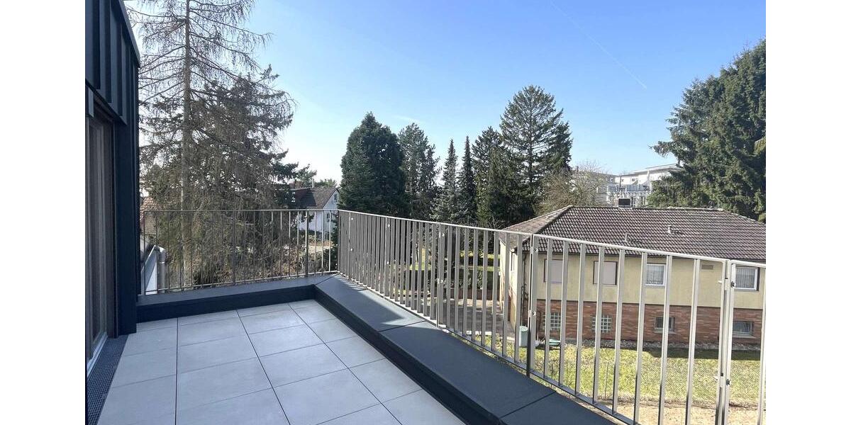 Dachgeschoßwohnung Frankfurt am Main Bergen-Enkheim - 3 Zimmer, 123 m&sup2;, 2.590&euro; | Angebot:25432461