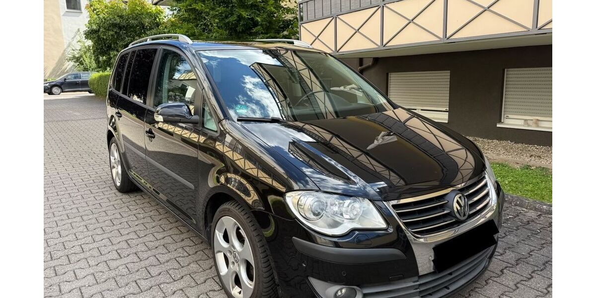 VW Touran 207.000 km 4.950 &euro; Kelkheim 65779