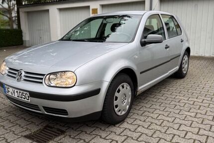 VW Golf 182.867 km 1.500 &euro; Offenbach am Main 63071
