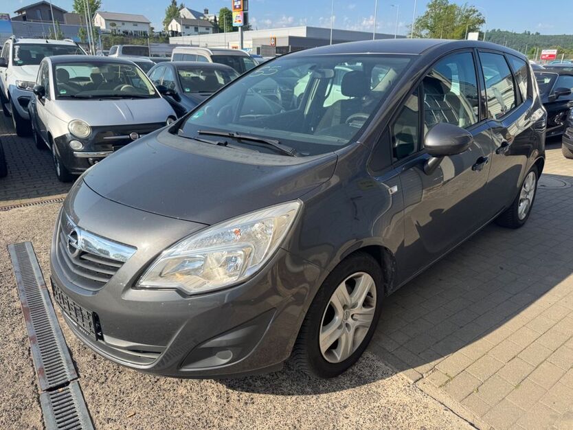 Opel Meriva 202.000 km 2.750 € Büdingen 63654