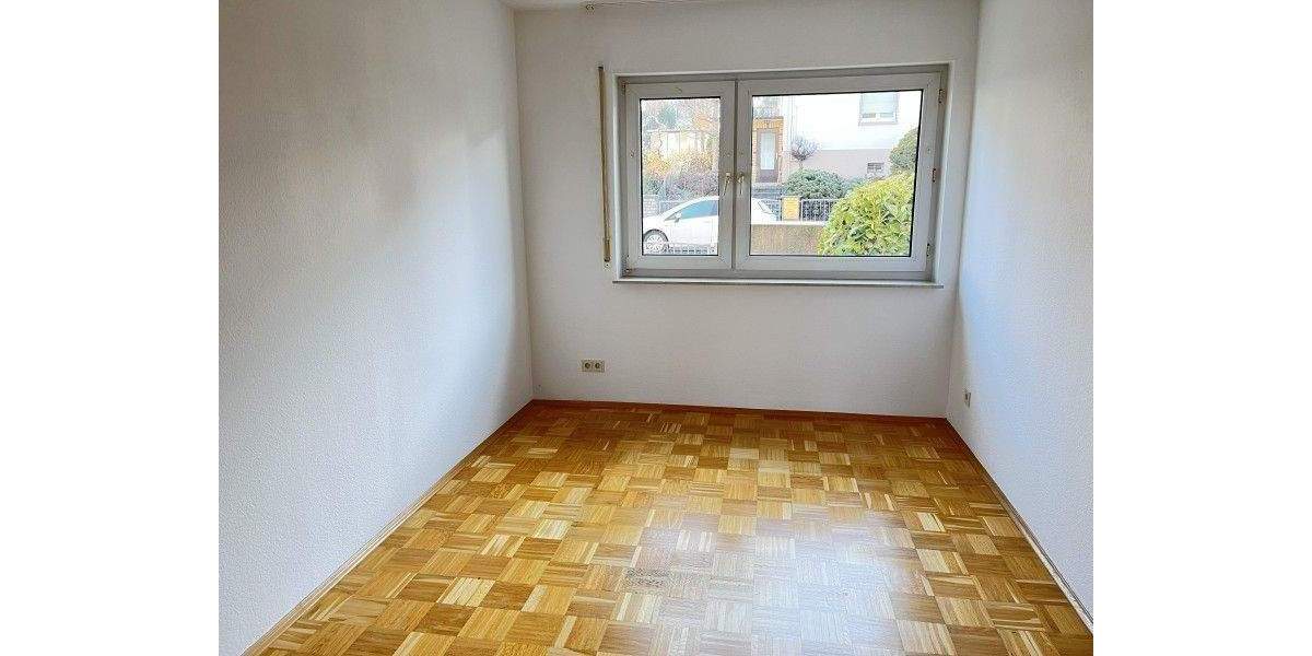 Groß, hell und zentral, 95 m² 3 Zimmer mit Garage! 3 zimmer