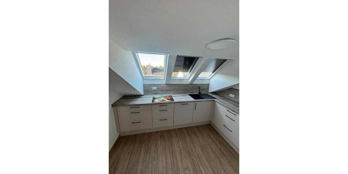 Dachgeschoßwohnung Karben - 2 Zimmer, 80 m&sup2;, 979&euro; | Angebot:26400052