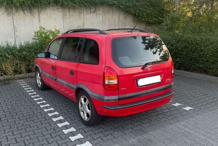 Opel Zafira 210.700 km 1.300 &euro; Schwalbach 65824