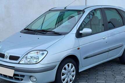 Renault Scenic 22.800 km 2.470 &euro; Hanau 63452