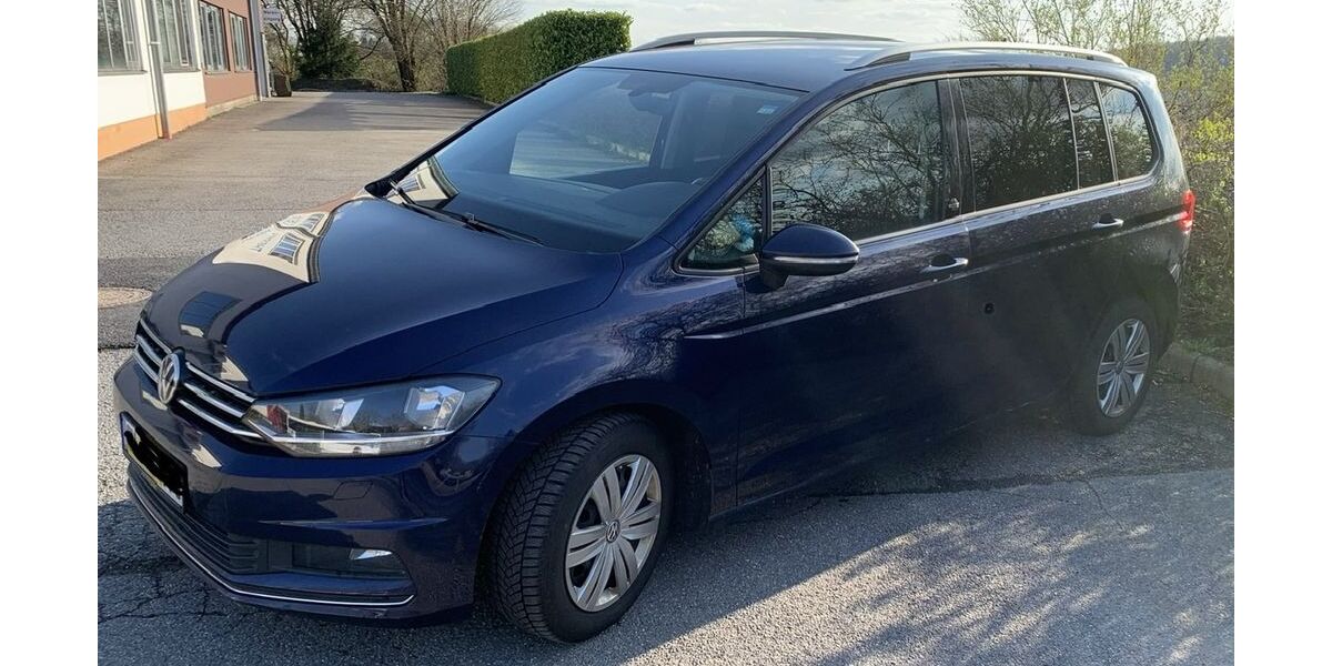 VW Touran 150.000 km 14.500 &euro; Kelsterbach 65451