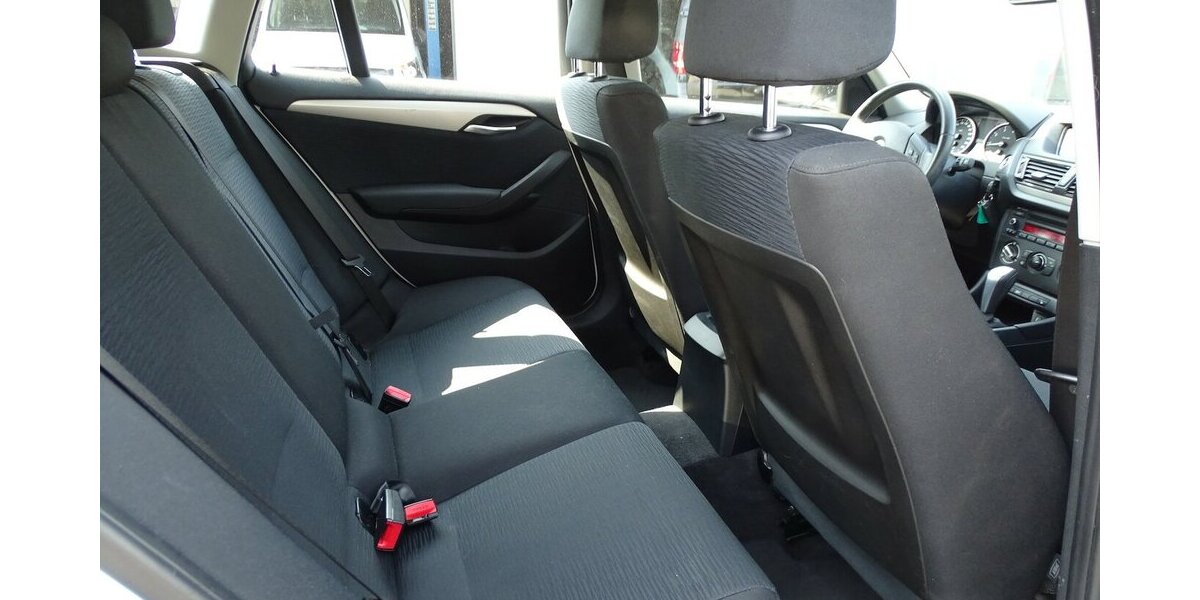 BMW X1 1.8l i sDrive, Steptronic, Sitzheizung, PDC hin 154.921 km 8.490 &euro; Rodgau 63110