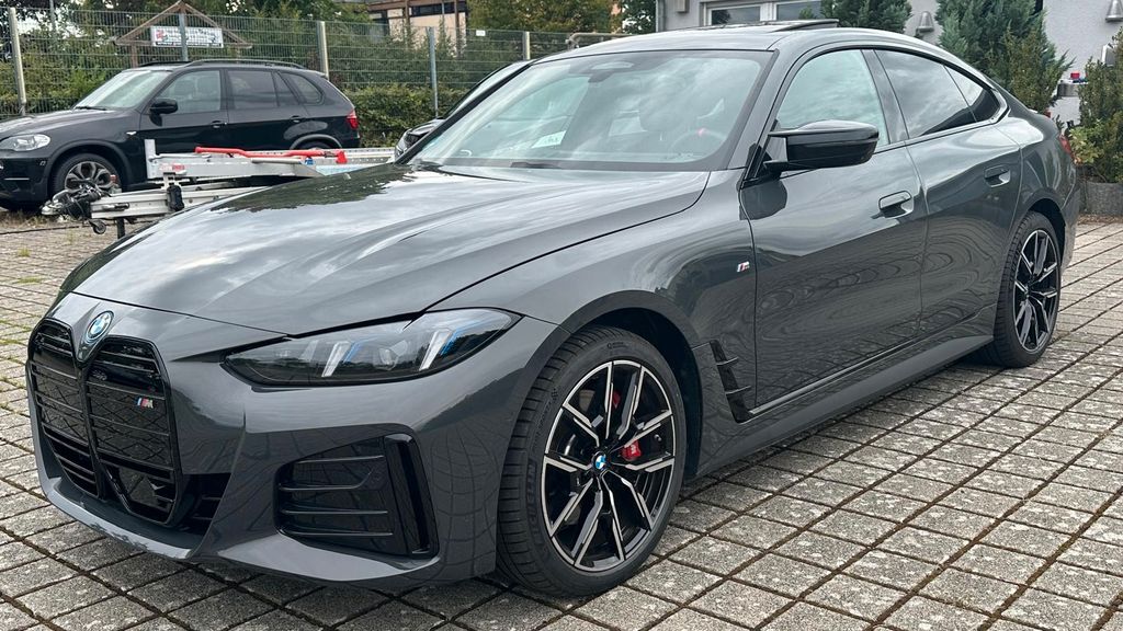 BMW i4 15.900 km 52.900 &euro; Mühlheim am Main 63165
