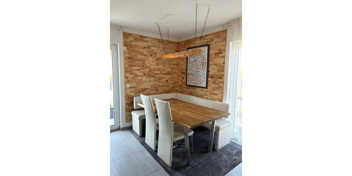 Provisionsfreie Exkl.Wohnung mit edler Ausstattung im 3Familienha 4 zimmer