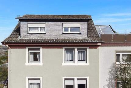 Sanieren oder neu bauen? Haus und Grundstück mit enorm viel Potenzial 9 zimmer