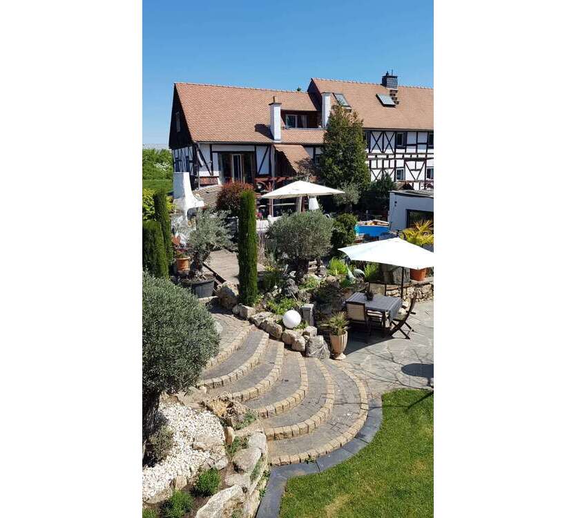 Haus zum Kaufen in Ginsheim-Gustavsburg 1.299.000 € 320 m²