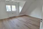 Dachgeschoßwohnung Hofheim am Taunus - 4 Zimmer, 98 m&sup2;, 1.420&euro; | Angebot:25752446
