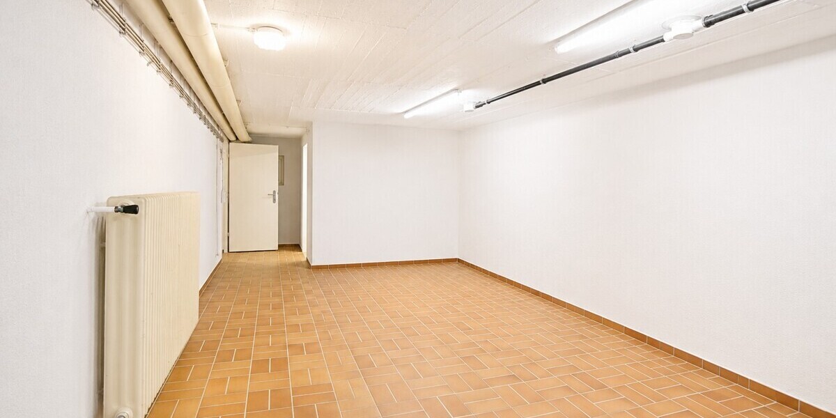 Großes Familienhaus am Sonnenhang mit Doppelgarage - Einfamilienhaus Eppstein | Angebot:27120640