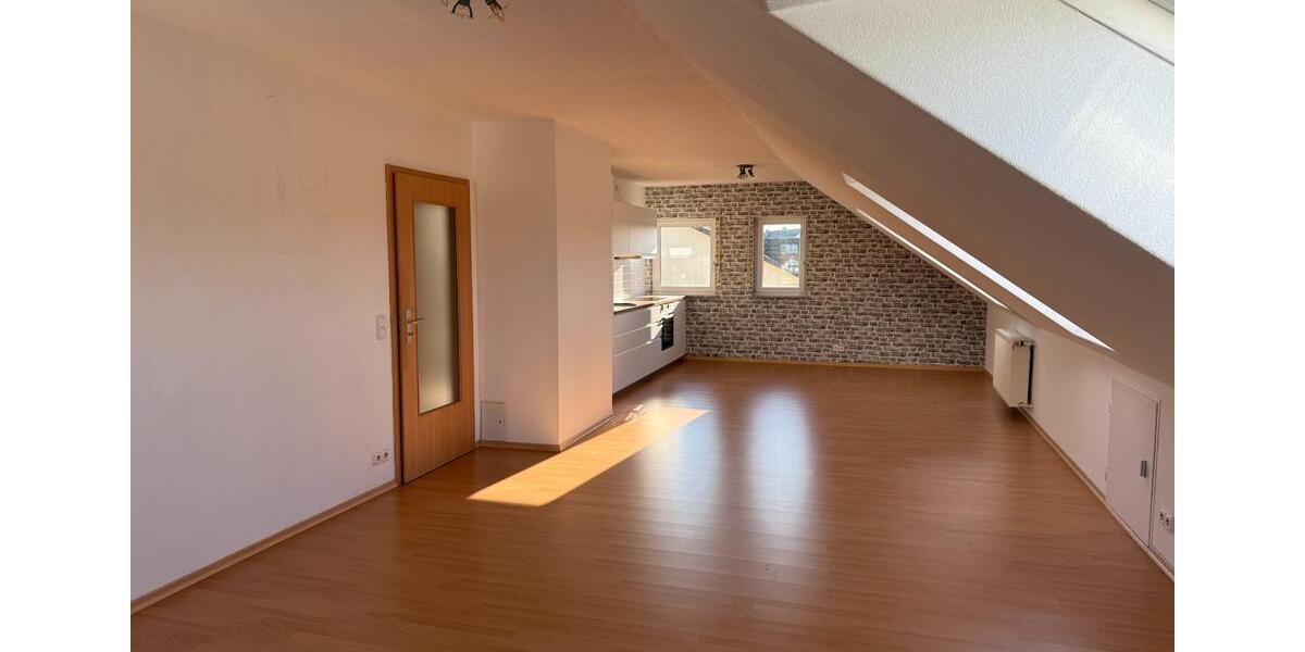 Dachgeschoßwohnung Hattersheim am Main - 2 Zimmer, 63 m&sup2;, 730&euro; | Angebot:24850720