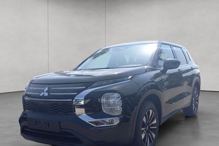 Mitsubishi Plug-in Hybrid Outlander 3.900 km 40.950 &euro; Frankfurt 60386