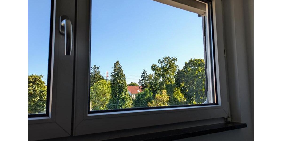 Moderne Single-Dachgeschosswohnung (voll möbliert) 2 zimmer