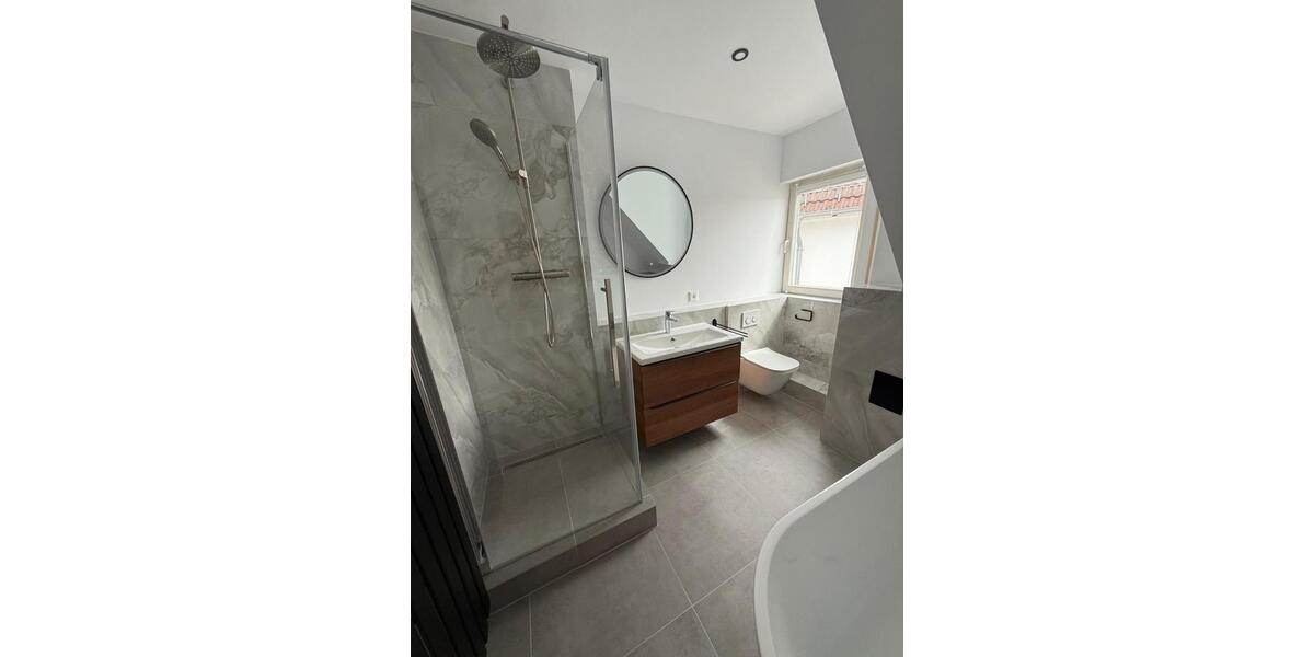 Dachgeschoßwohnung Oberursel (Taunus) - 4 Zimmer, 100 m&sup2;, 1.100&euro; | Angebot:26416269