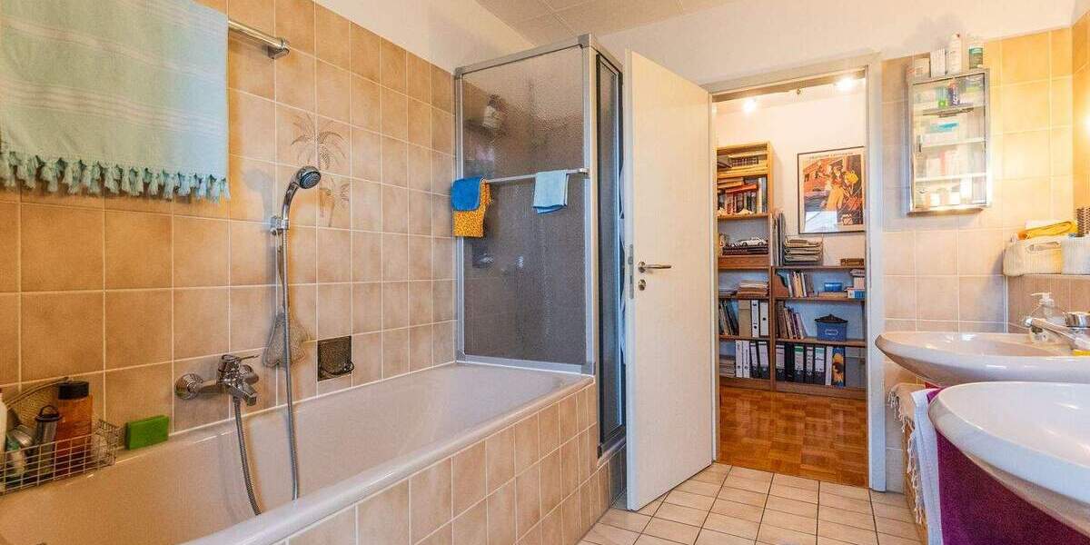 Etagenwohnung Bischofsheim - 5 Zimmer, 166 m&sup2;, 430.000&euro; | Angebot:25660953