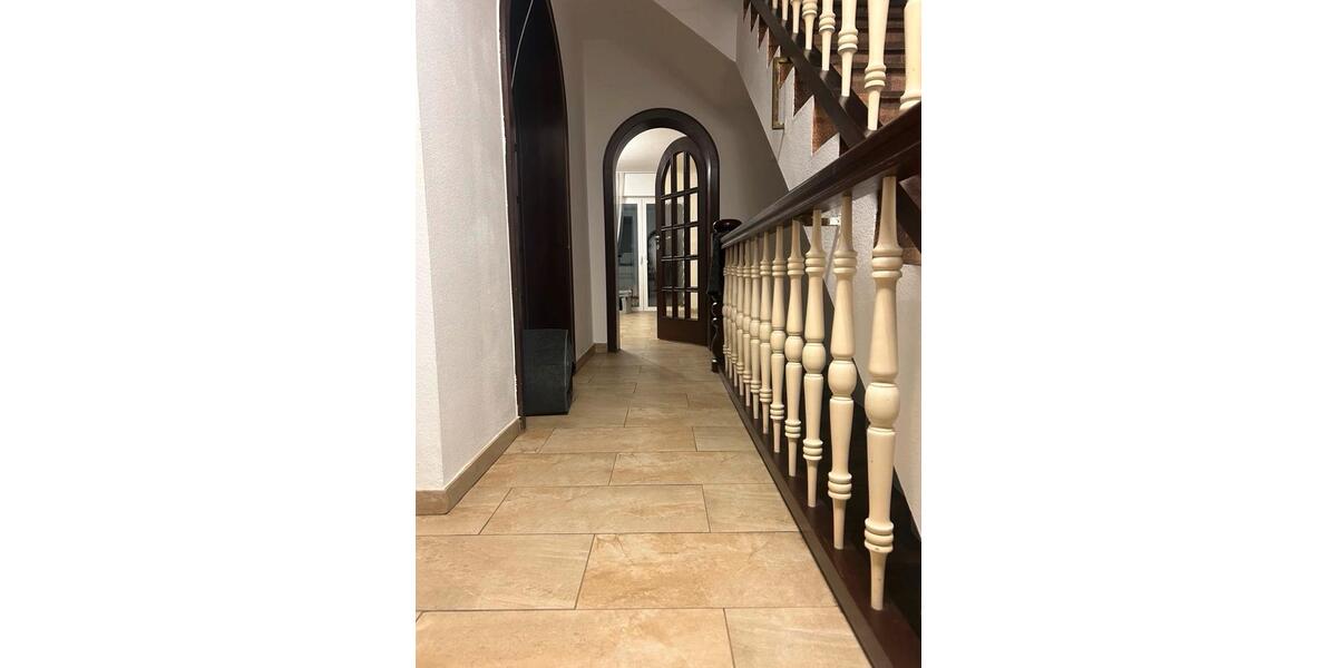 Reihenhaus Offenbach am Main Bieber - 6 Zimmer, 180 m&sup2;, 2.750&euro; | Angebot:25760694