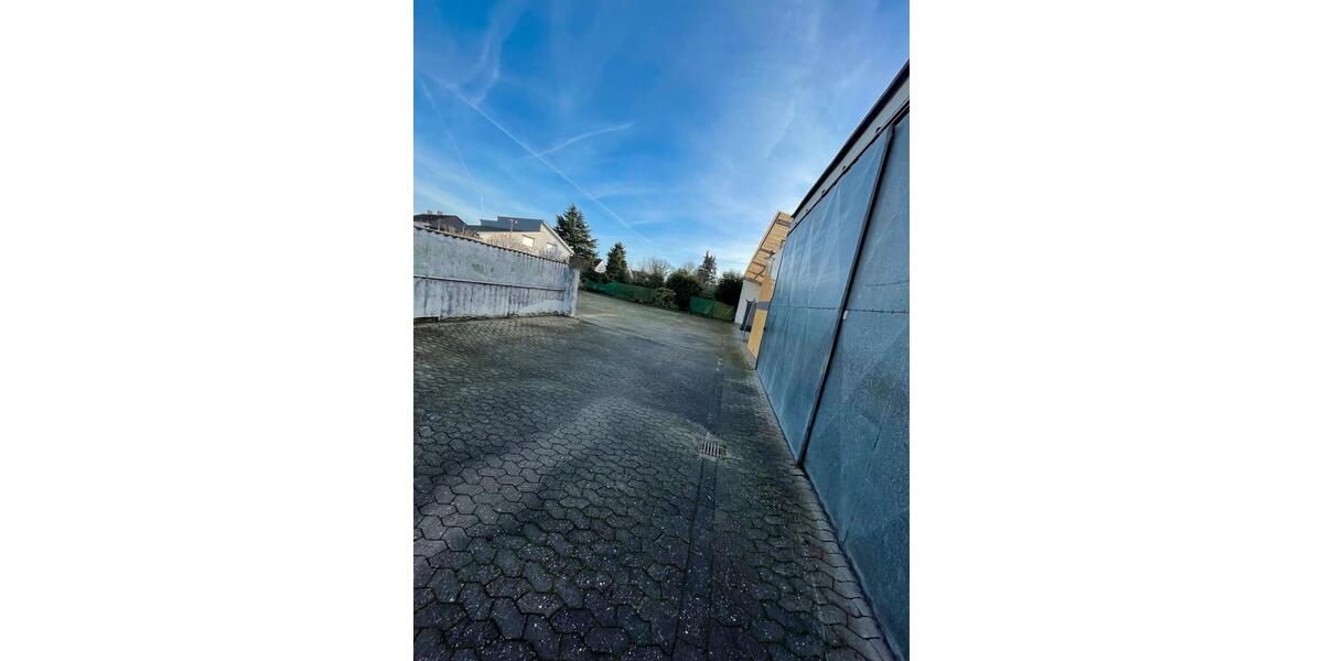 Mehrgenarationhaus mit genehmigten Bauprojekt 8 zimmer