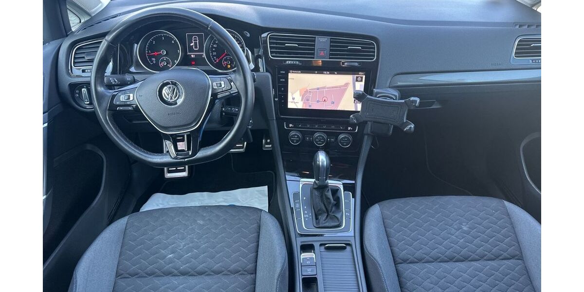 VW Golf 133.698 km 13.990 &euro; Mörfelden-Walldorf 64546