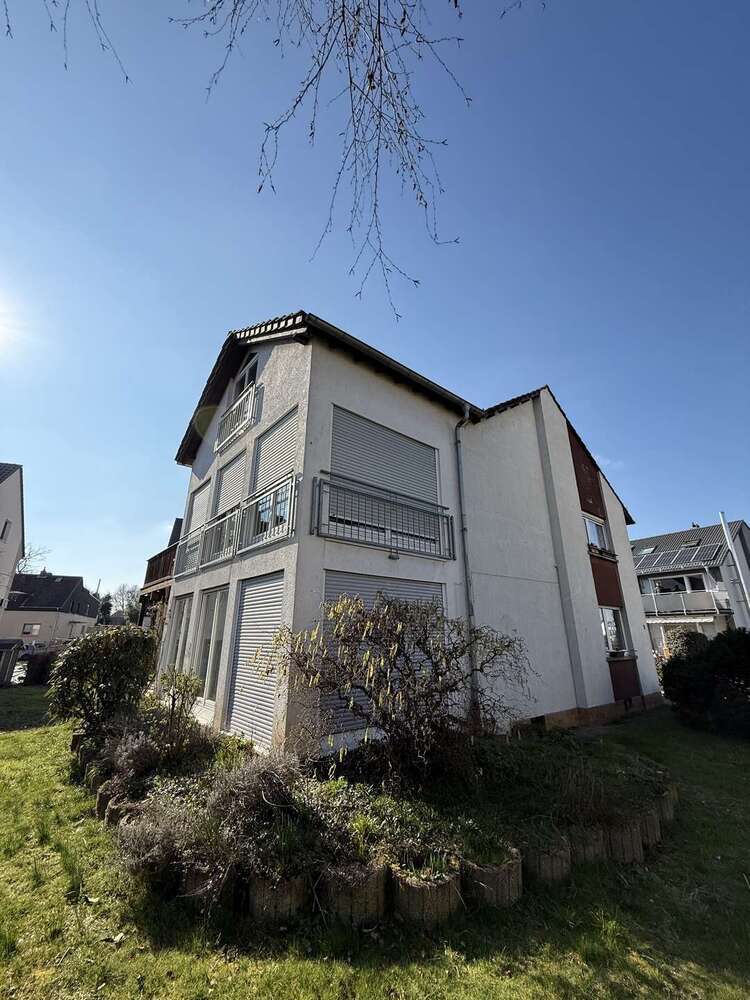 Haus zum Kaufen in Wiesbaden 625.000 € 192 m²