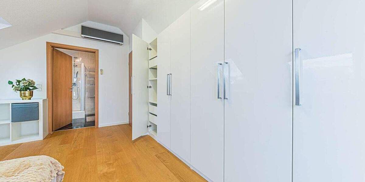 Etagenwohnung Frankfurt am Main Nied - 4 Zimmer, 110 m&sup2;, 2.450&euro; | Angebot:25727283