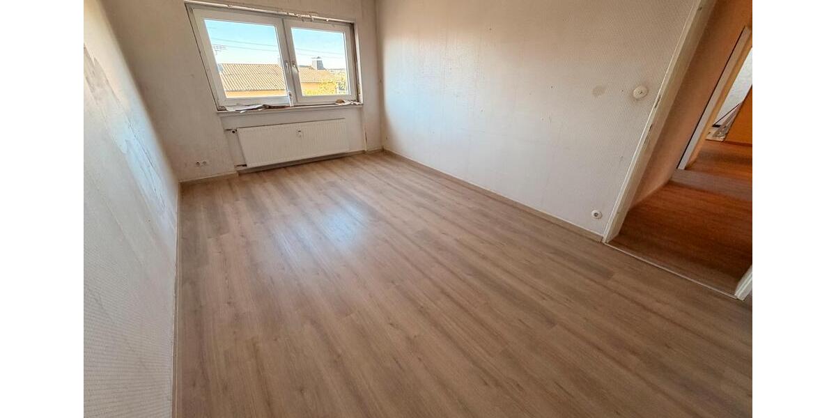 Erdgeschoßwohnung Wehrheim - 4 Zimmer, 110 m&sup2;, 1.800&euro; | Angebot:26400045