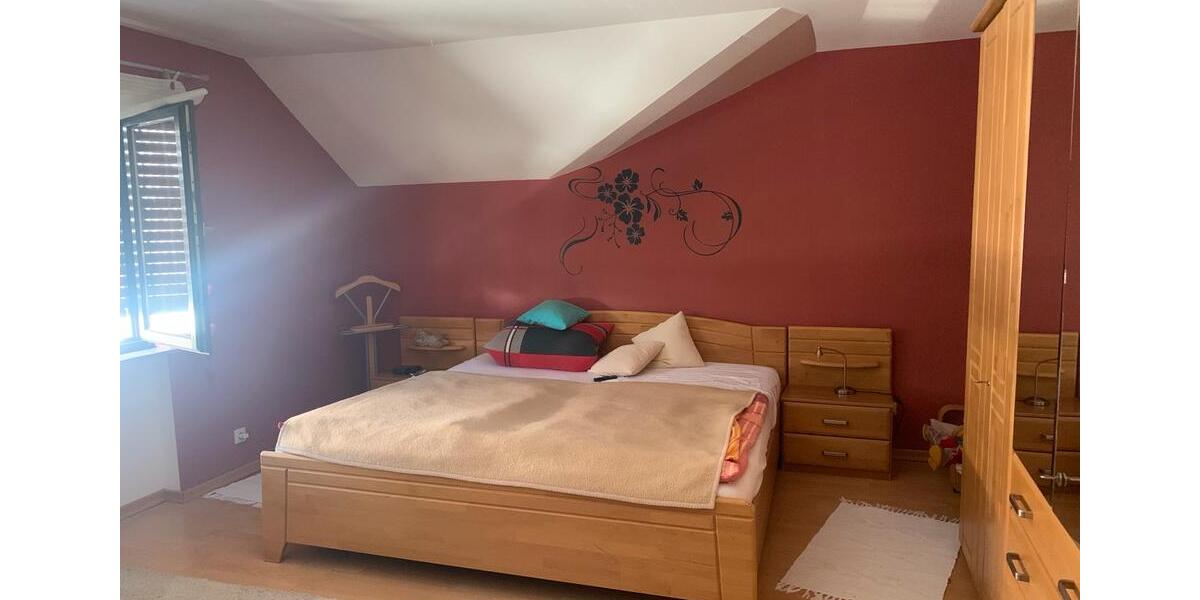 Maisonette-Wohnung mit Garten, 2 Stellplätzen + PROVISIONSFREI 5 zimmer