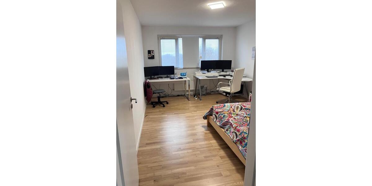Etagenwohnung Frankfurt am Main Nord-Ost - 3 Zimmer, 82 m&sup2;, 1.150&euro; | Angebot:25632932