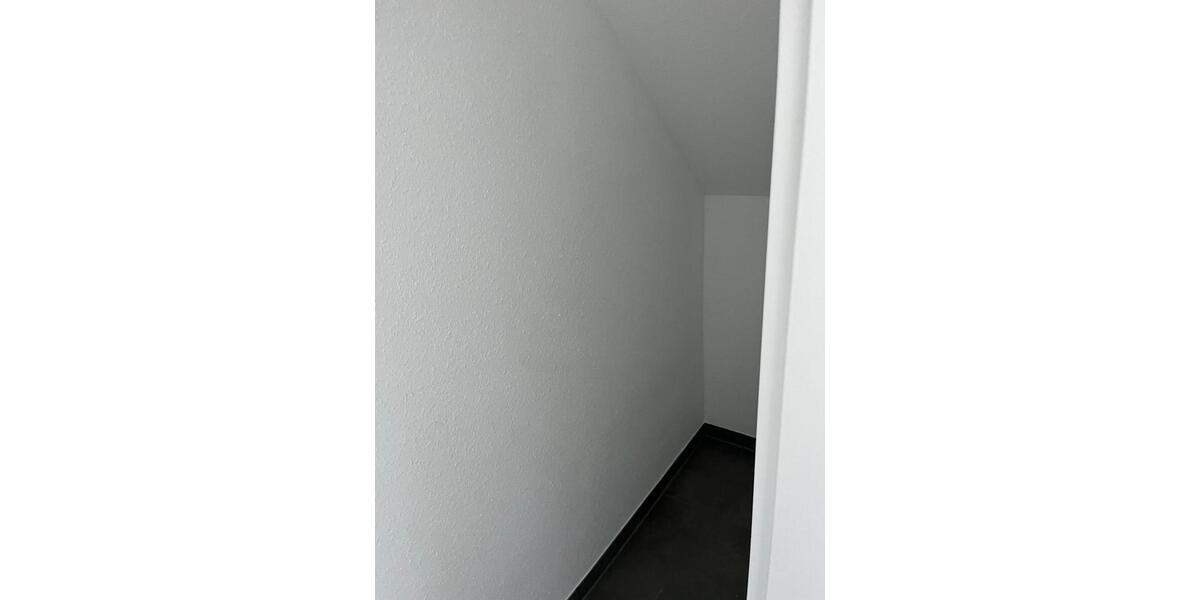 Dachgeschoßwohnung Seligenstadt - 4 Zimmer, 78 m&sup2;, 1.150&euro; | Angebot:25632155