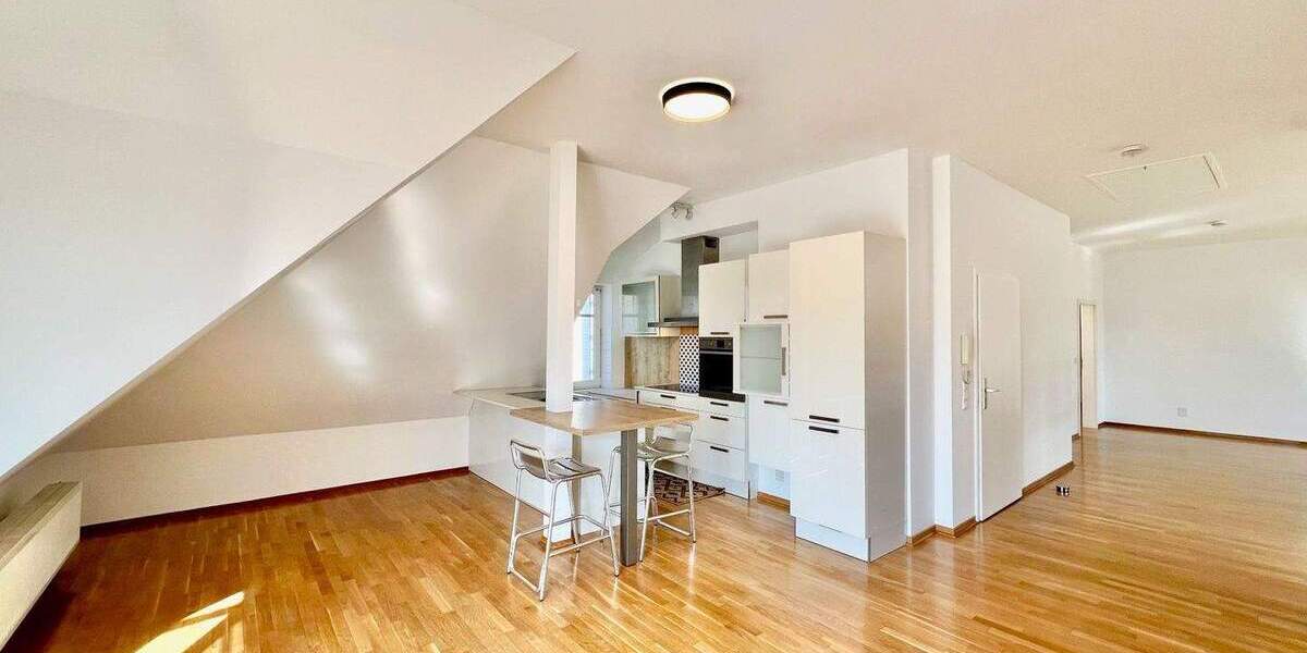 Etagenwohnung Offenbach am Main Bürgel - 2 Zimmer, 122 m&sup2;, 1.400&euro; | Angebot:25391371