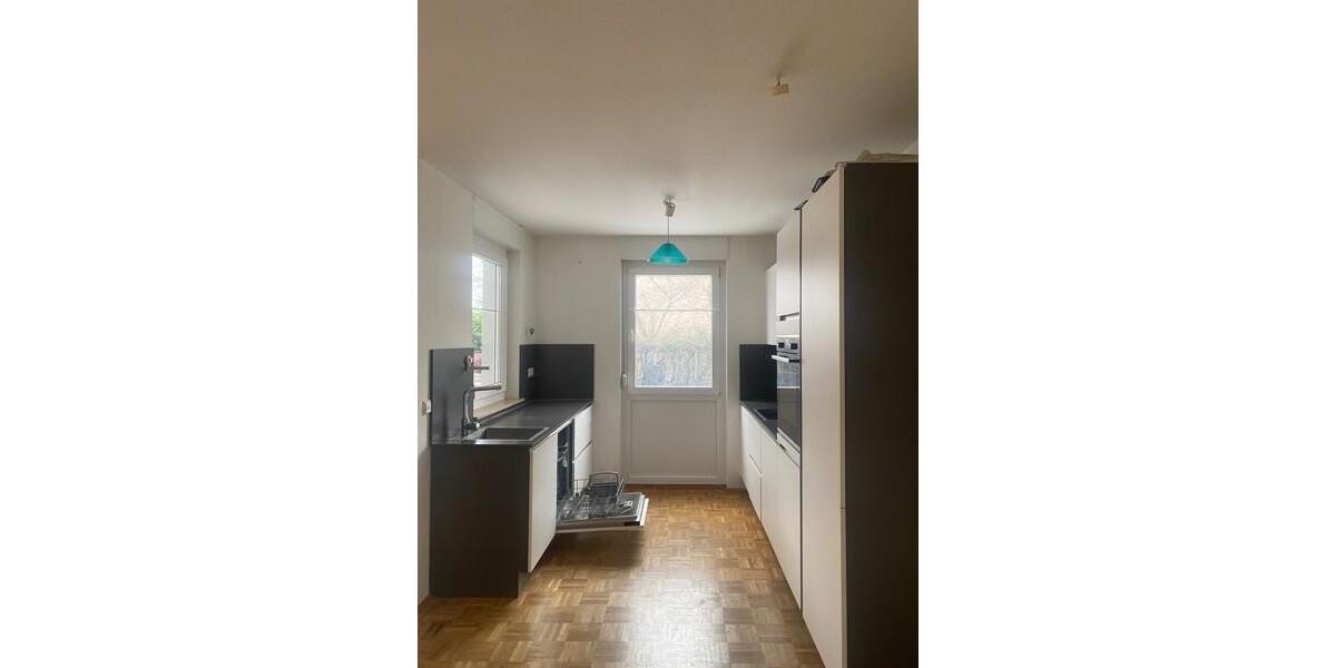 3-Zimmer-Wohnung mit Einbauküche und Mietergarten 3 zimmer