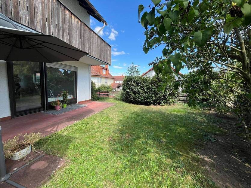 Geräumiges Reiheneckhaus - pflegeleichter Garten, Balkon, Sauna und Einbauküche