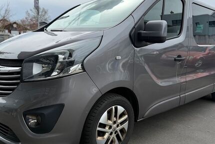 Opel Vivaro 260.207 km 10.499 &euro; Frankfurt am Main 60386