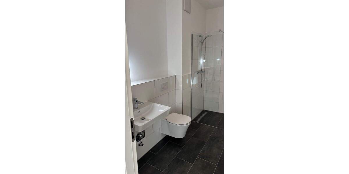 Etagenwohnung Offenbach am Main Hafen - 4 Zimmer, 154 m&sup2;, 2.695&euro; | Angebot:24277698