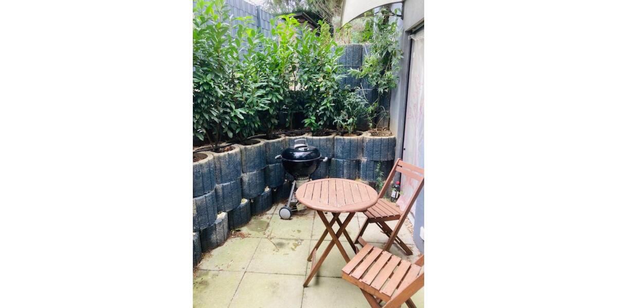 Geschmackvoll eingerichtete 2-Zimmer-Wohnung mit Terrasse sowie m 2 zimmer