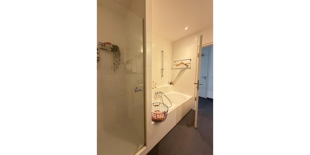 Terrassenwohnung Frankfurt am Main Gutleutviertel - 2 Zimmer, 90 m&sup2;, 1.600&euro; | Angebot:26619439