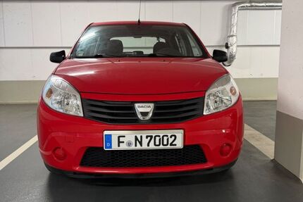 Dacia Sandero 69.000 km 2.990 &euro; Frankfurt 65931