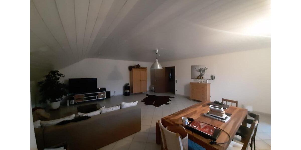 Dachgeschoßwohnung Trebur - 3 Zimmer, 115 m&sup2;, 1.200&euro; | Angebot:25427563