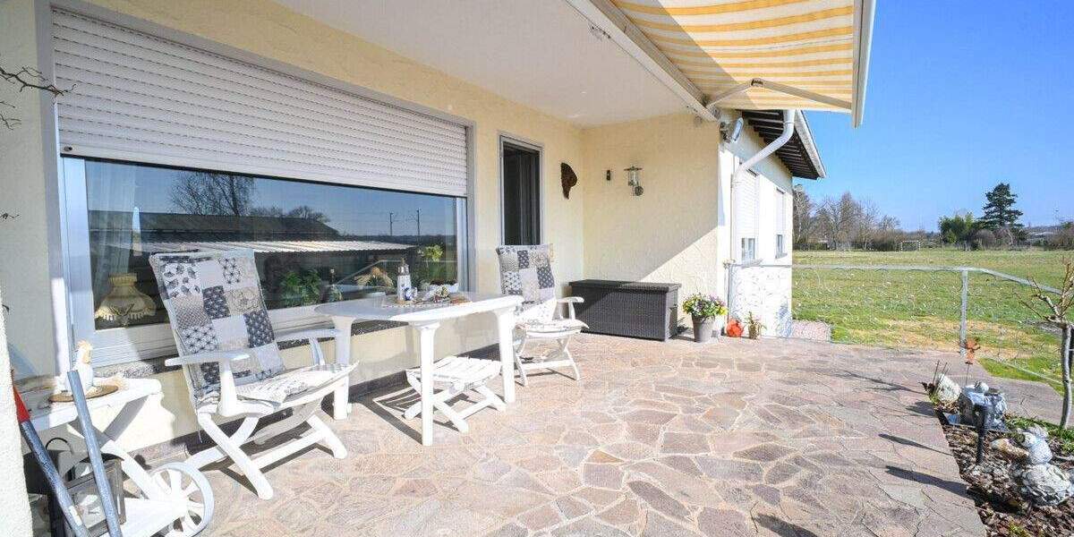 Einfamilienhaus Babenhausen Sickenhofen - 6 Zimmer, 252 m&sup2;, 1.250.000&euro; | Angebot:25693355