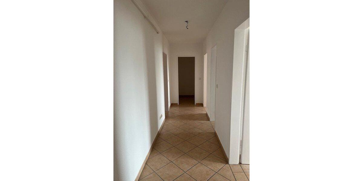Dachgeschoßwohnung Frankfurt am Main Unterliederbach - 3 Zimmer, 87 m&sup2;, 800&euro; | Angebot:26386400