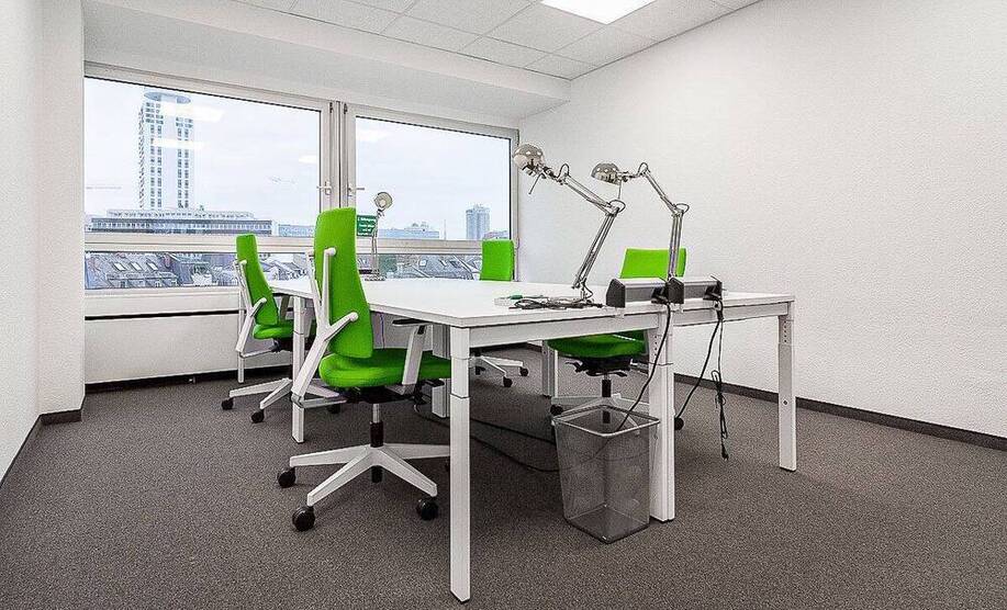 Arbeiten mit Skylineblick: professionelle Offices und Coworking - All-in-Miete