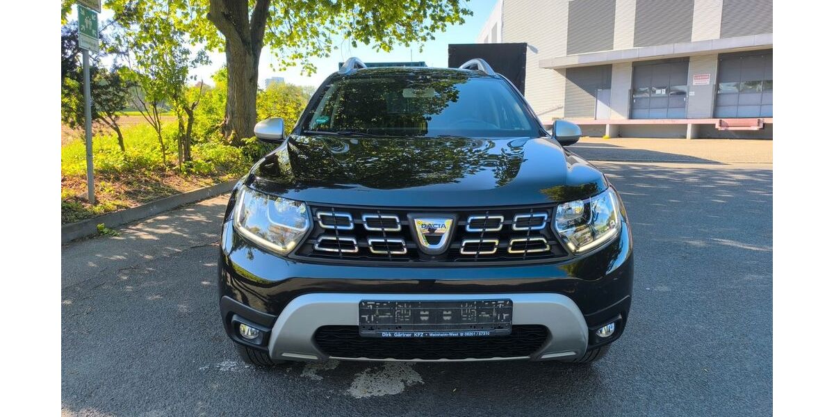 Dacia Duster 67.000 km 12.900 &euro; Steinbach Taunus 61449