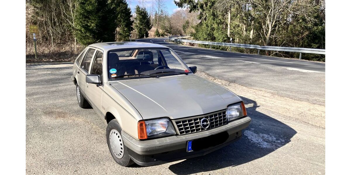 Opel Ascona 119.000 km 3.900 &euro; Schmitten 61389