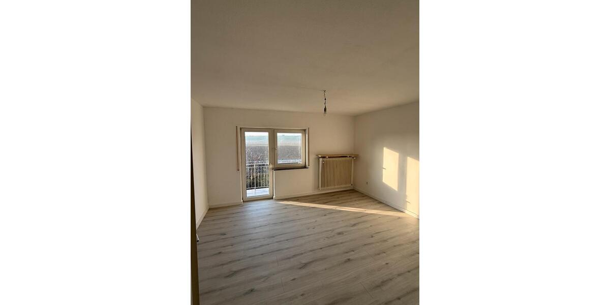 Maisonettenwohnung Karben - 3 Zimmer, 130 m&sup2;, 1.100&euro; | Angebot:25656952