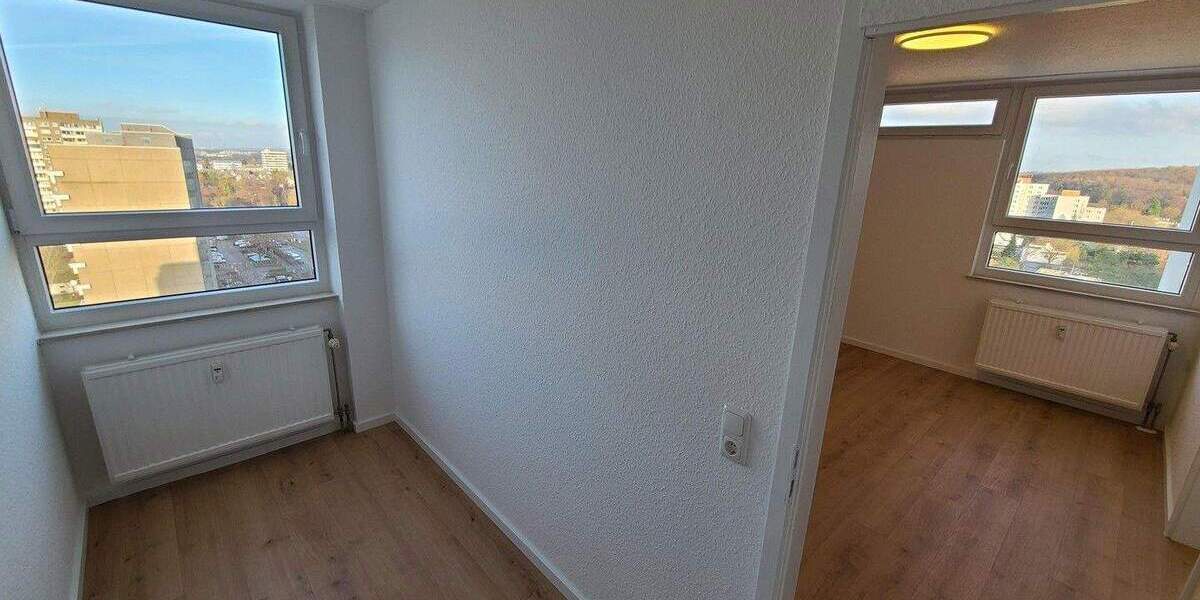 2,5-Zi.-Wohnung mit Einbauküche, Bad, Balkon und Tiefgaragenplatz (Darmstadt) 2 zimmer