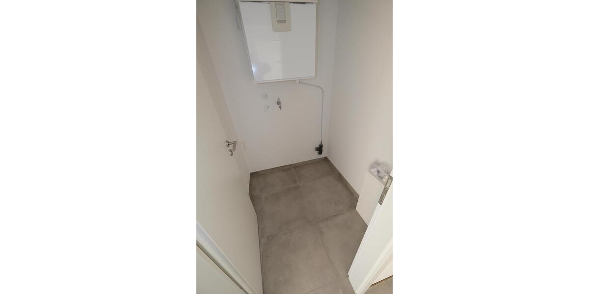 Etagenwohnung Frankfurt am Main Eschersheim - 2 Zimmer, 61 m&sup2;, 1.300&euro; | Angebot:25713304