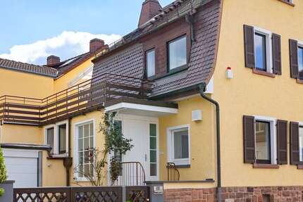 Haus Dreieich - 6 Zimmer, 207 m&sup2;, 3.800&euro; | Angebot:26844468